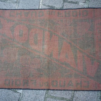 Ancien Tapis de Bar Viandox Rouge Noir Apéritif Comptoir Estaminet Bistrot Tapis de Jeux