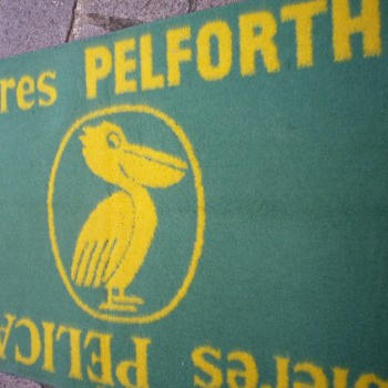 Ancien Tapis de Bar Bières Pelforth Pélican Apéritif Comptoir Estaminet Bistrot  Tapis de Jeux